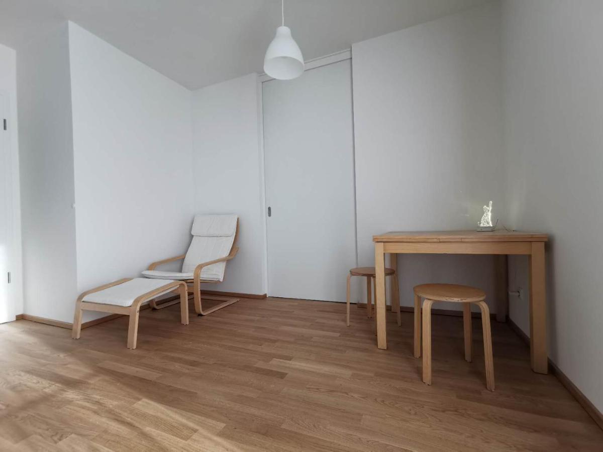 Gemuetliches Privatzimmer In Geraeumiger Gemeinschaftswohnung Dresden Bagian luar foto