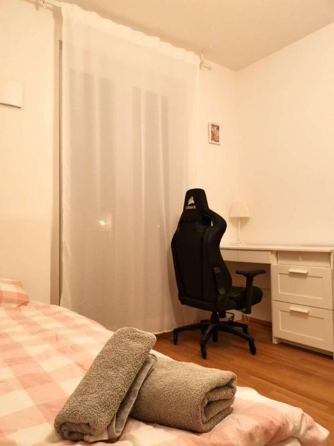 Gemuetliches Privatzimmer In Geraeumiger Gemeinschaftswohnung Dresden Bagian luar foto
