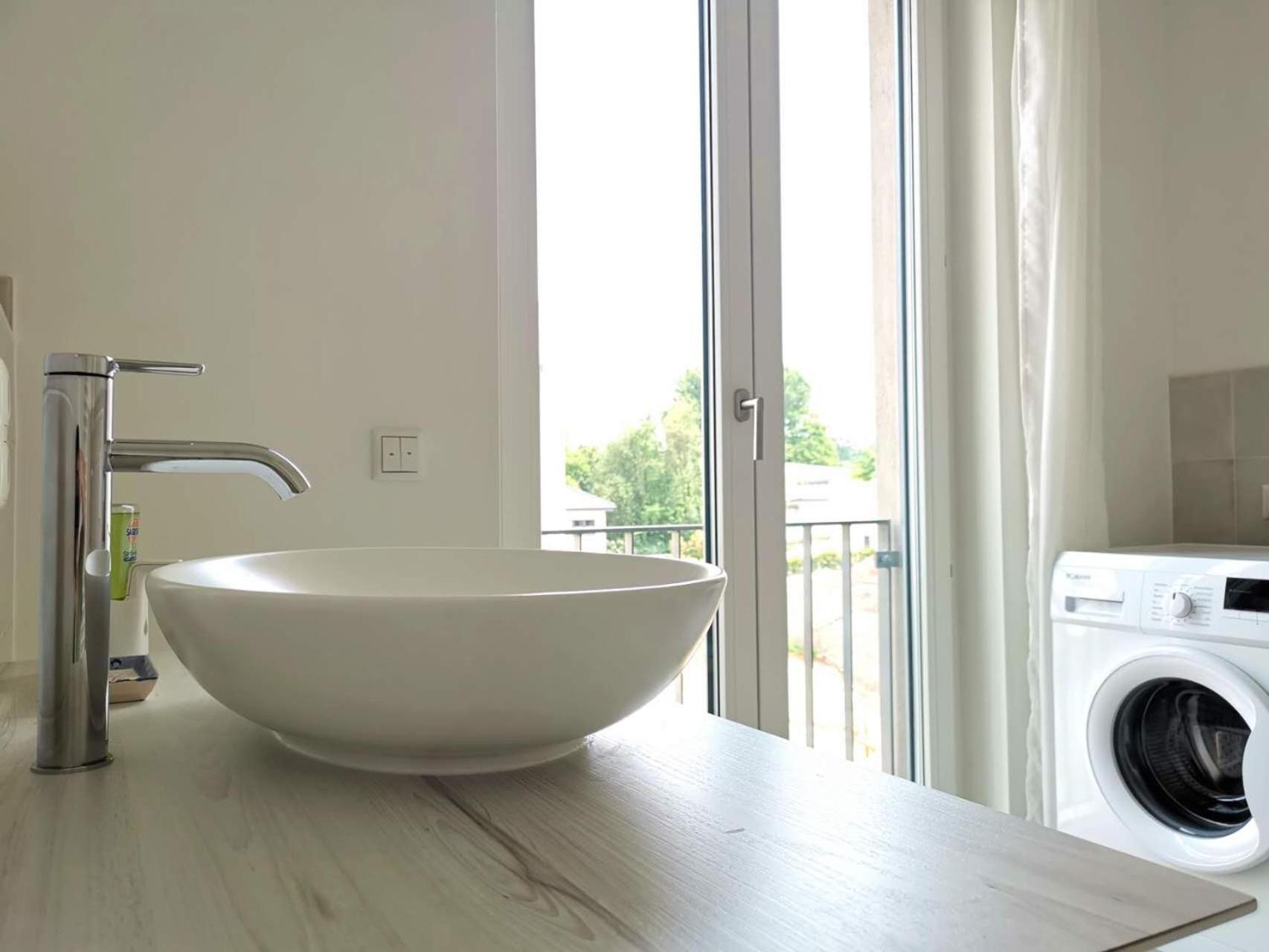 Gemuetliches Privatzimmer In Geraeumiger Gemeinschaftswohnung Dresden Bagian luar foto
